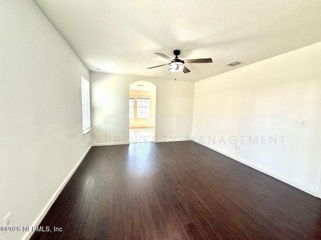 8704 Lake George Circle W - Photo 16