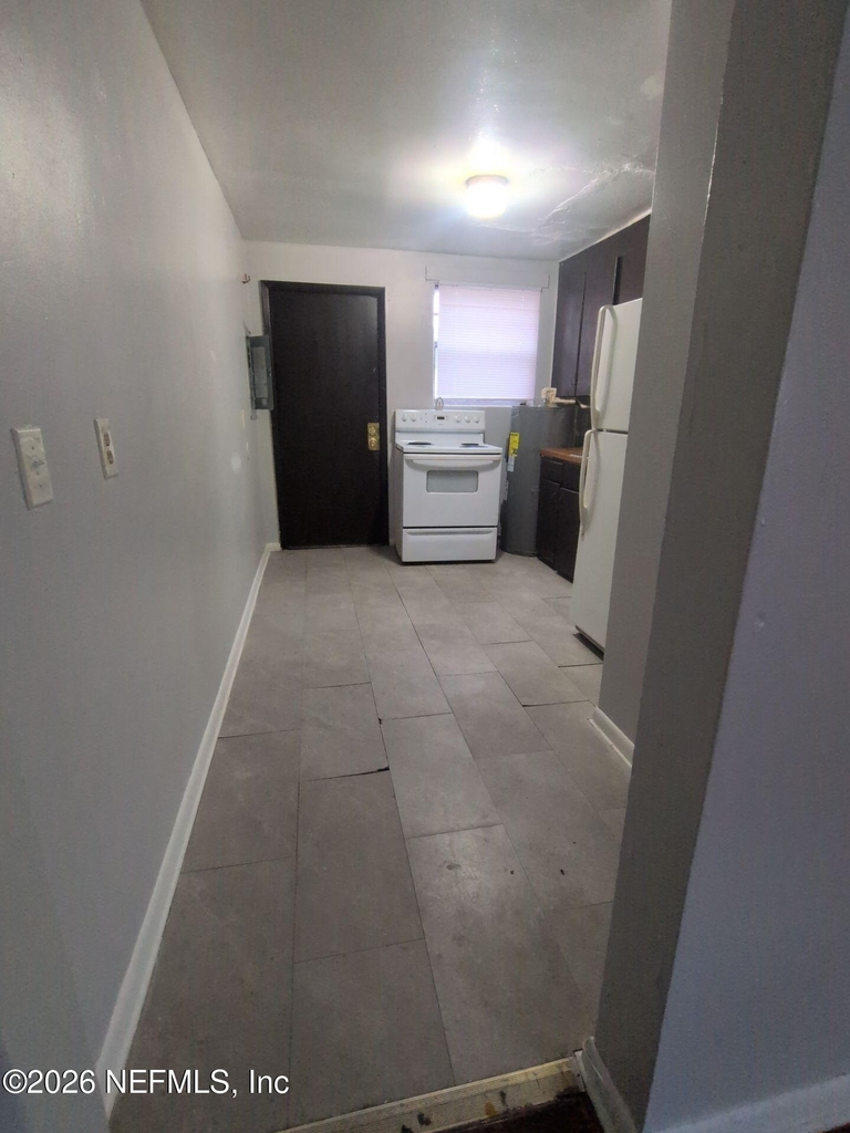 1145 W 25th Street - Photo 1