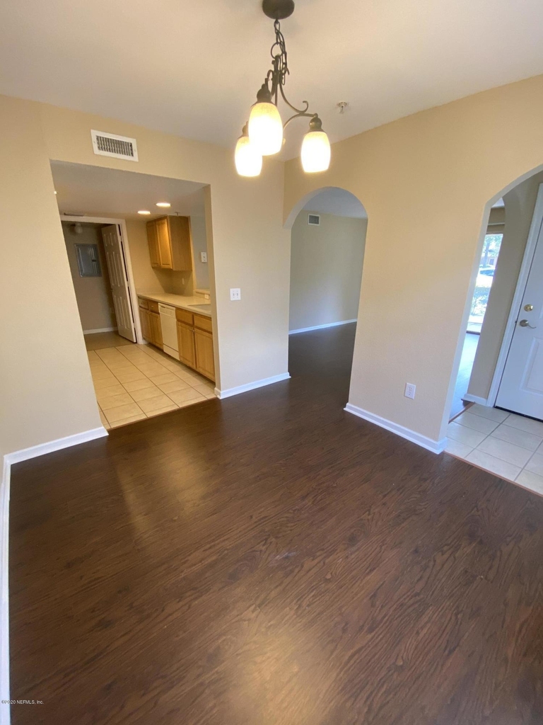 10075 Gate Parkway - Photo 2