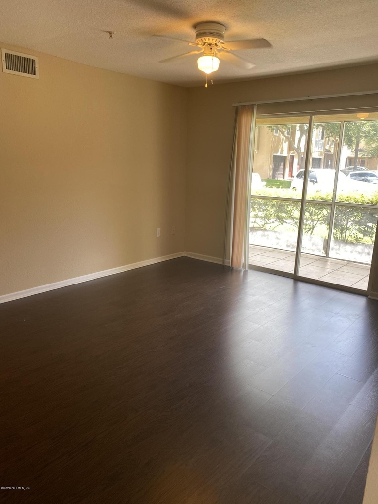 10075 Gate Parkway - Photo 3