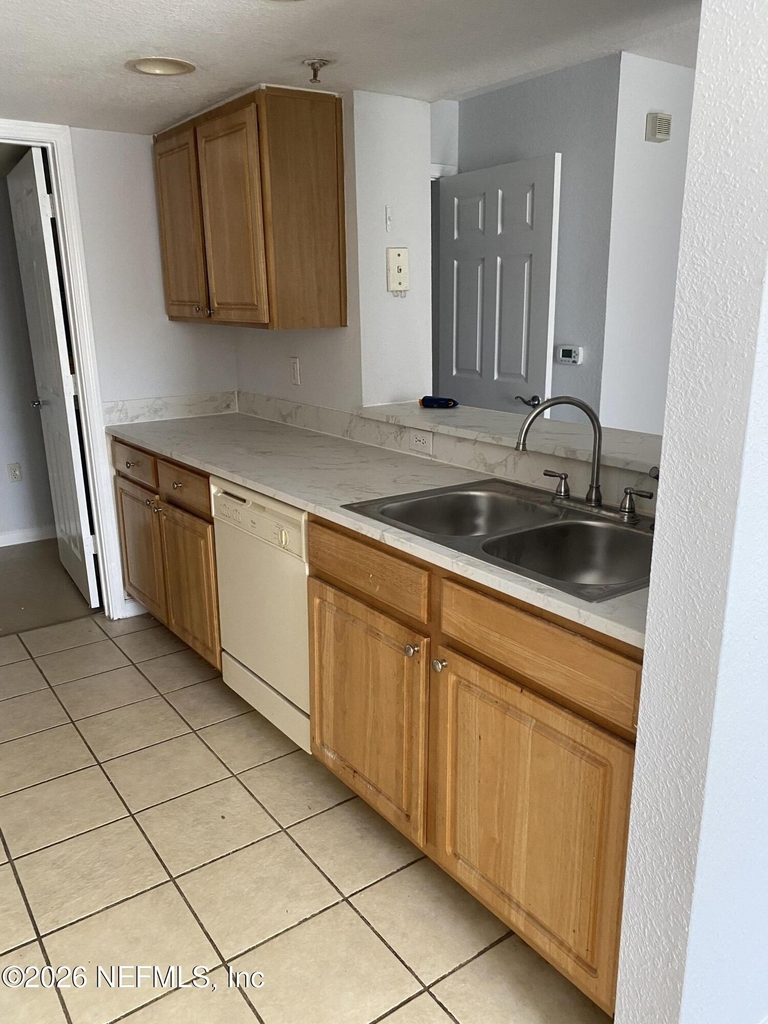 10075 Gate Parkway - Photo 6