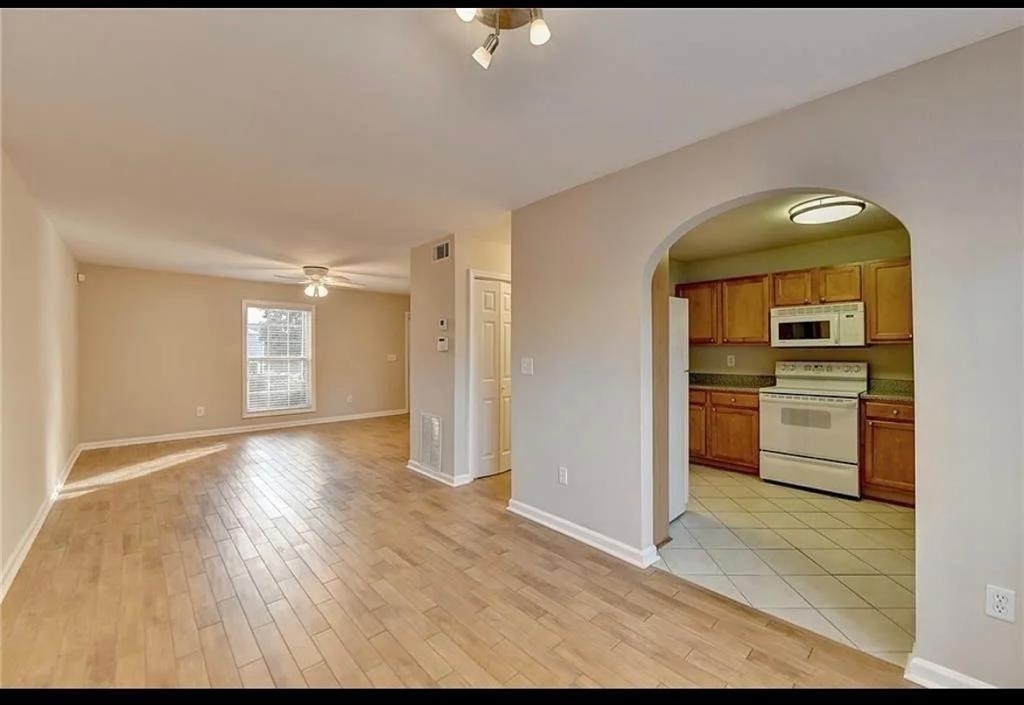 810 Summer Place - Photo 9