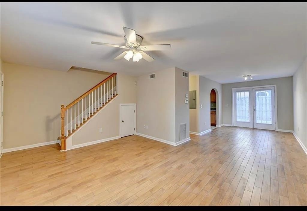 810 Summer Place - Photo 4
