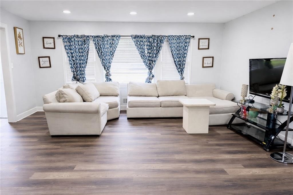 3749 Pin Oak Circle - Photo 3