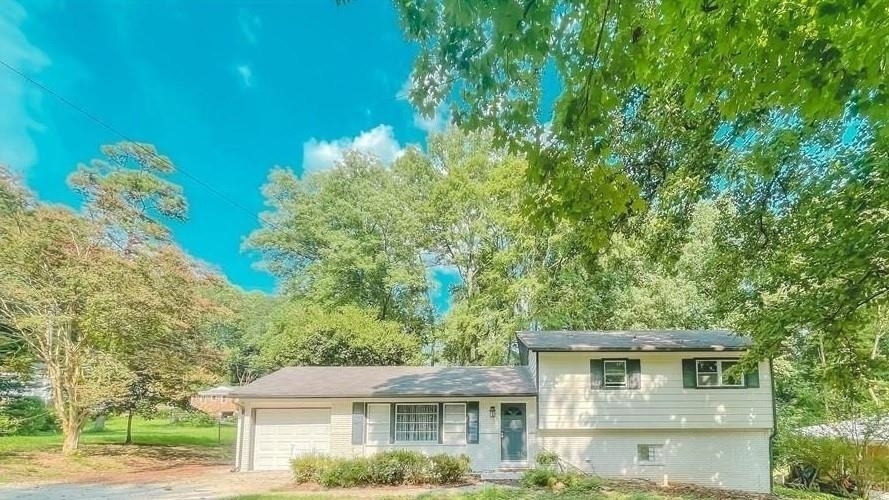 3749 Pin Oak Circle - Photo 0