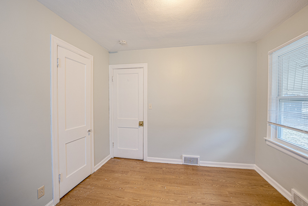 2208 Fremont Street - Photo 9