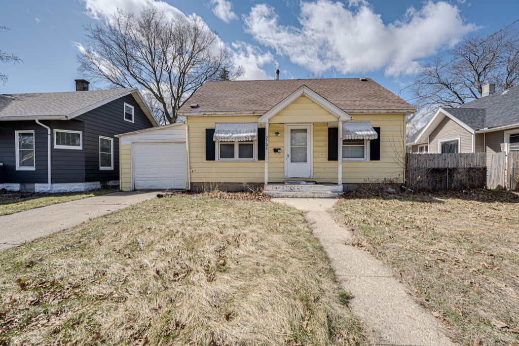 2208 Fremont Street - Photo 0
