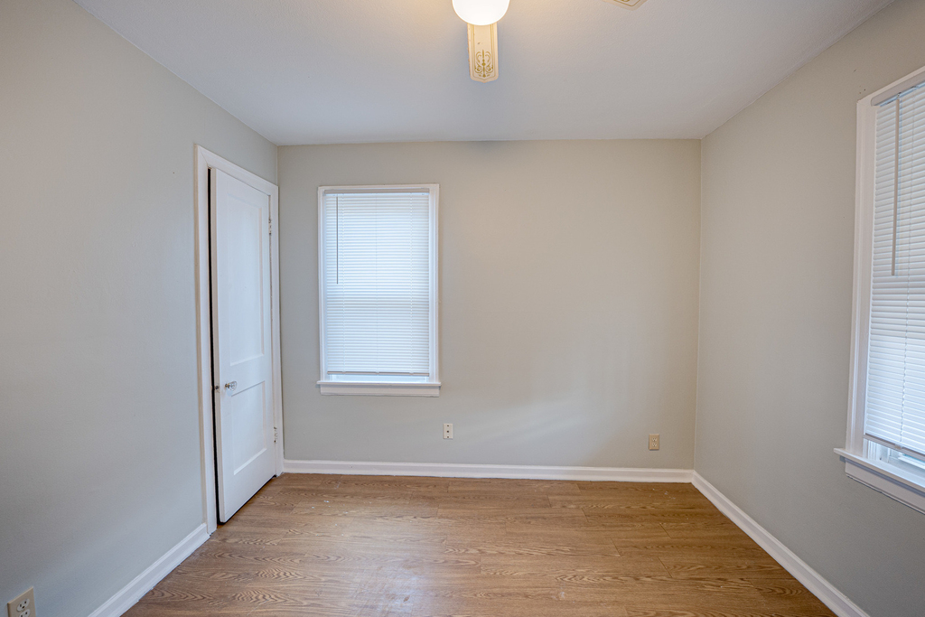 2208 Fremont Street - Photo 6