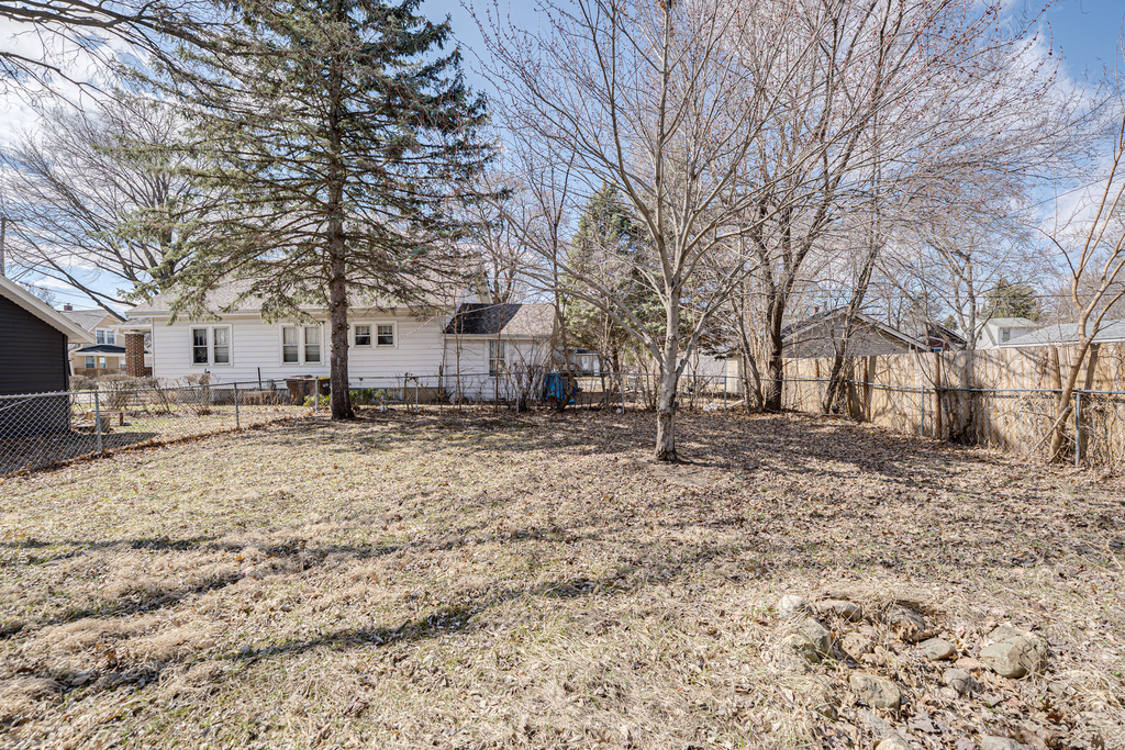 2208 Fremont Street - Photo 14