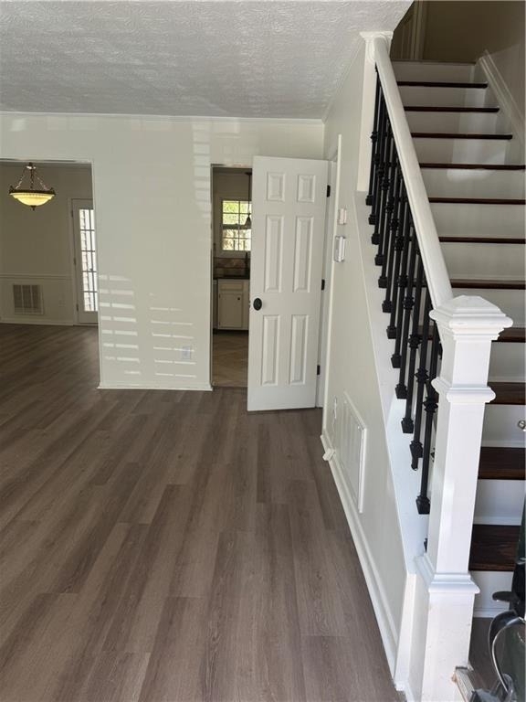 2907 Queen Anne Court - Photo 1