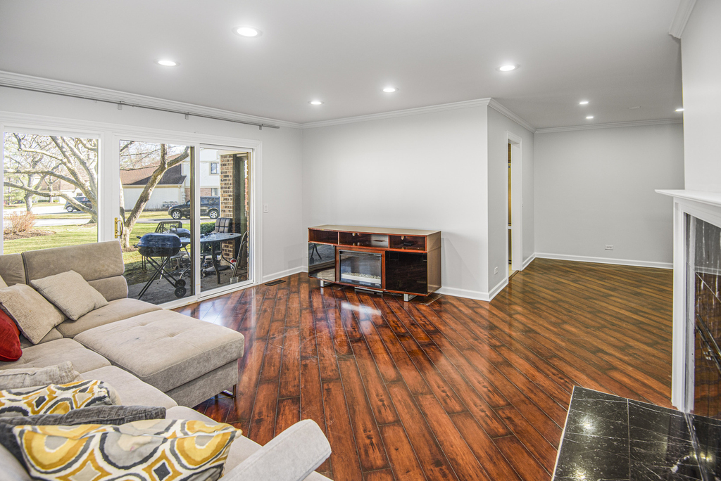 1168 Middlebury Lane - Photo 4