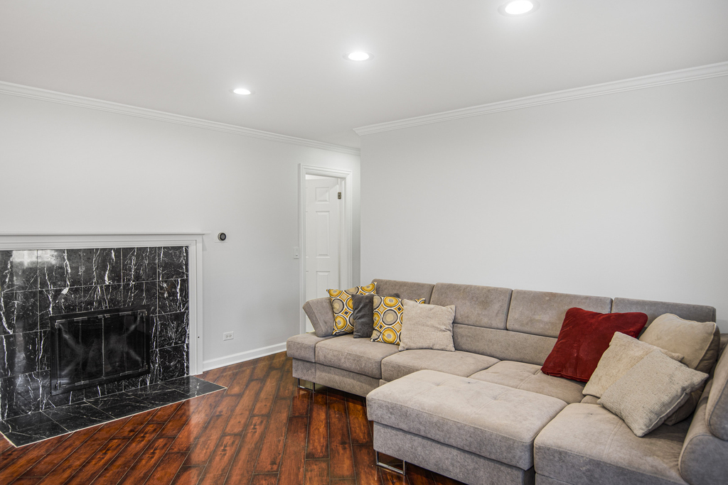 1168 Middlebury Lane - Photo 3
