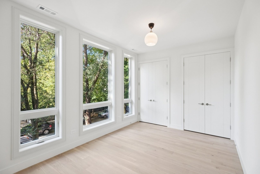 2323 N Lister Avenue - Photo 8