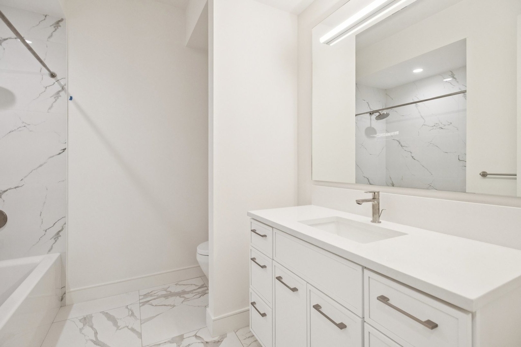 2323 N Lister Avenue - Photo 9