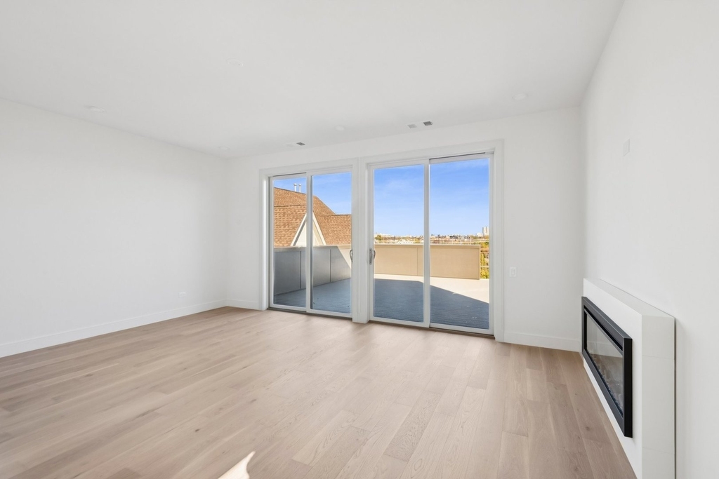 2323 N Lister Avenue - Photo 15