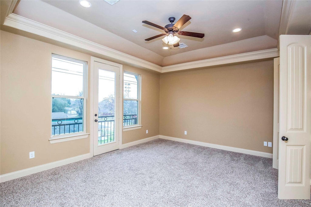 1516 Amundsen Street - Photo 30