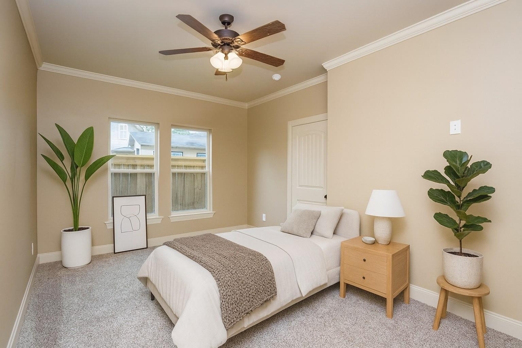 1516 Amundsen Street - Photo 9