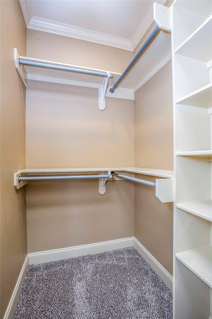 1516 Amundsen Street - Photo 28
