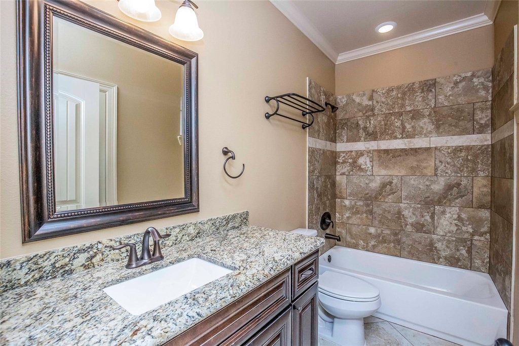 1516 Amundsen Street - Photo 23