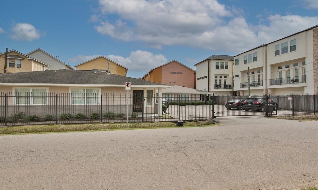 4331 Marina Street - Photo 31