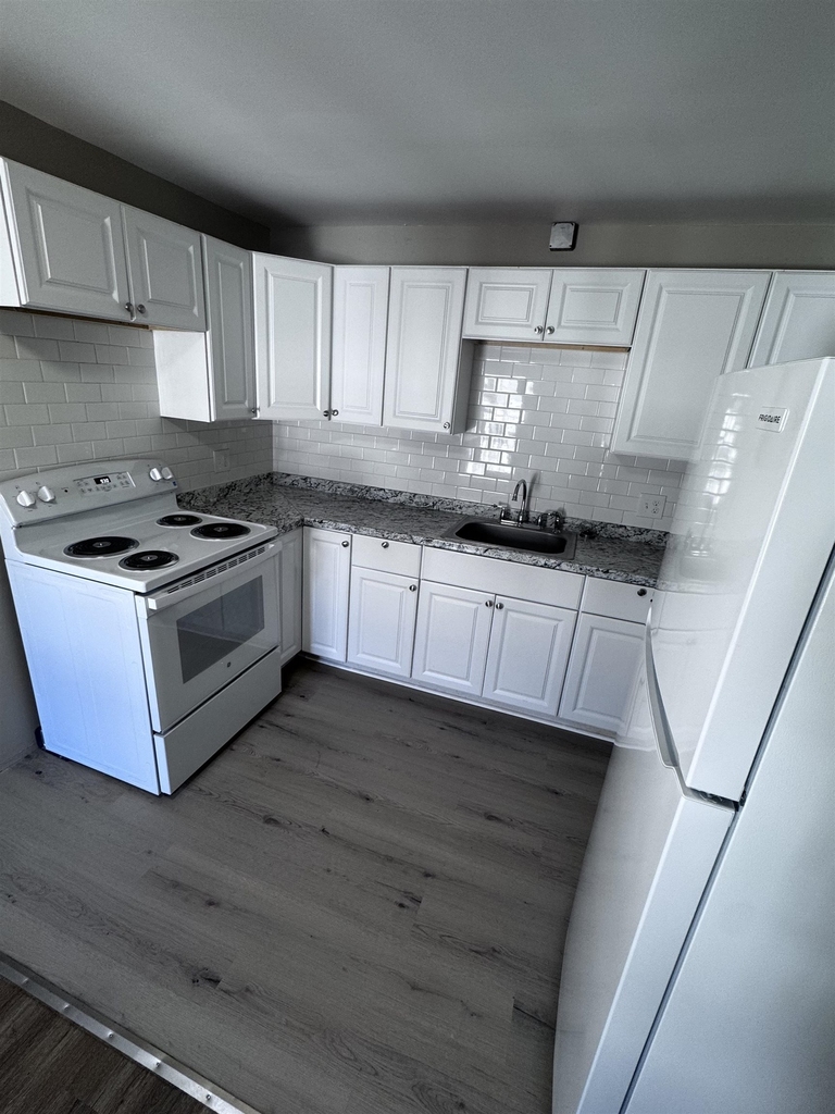 35 South - Photo 11