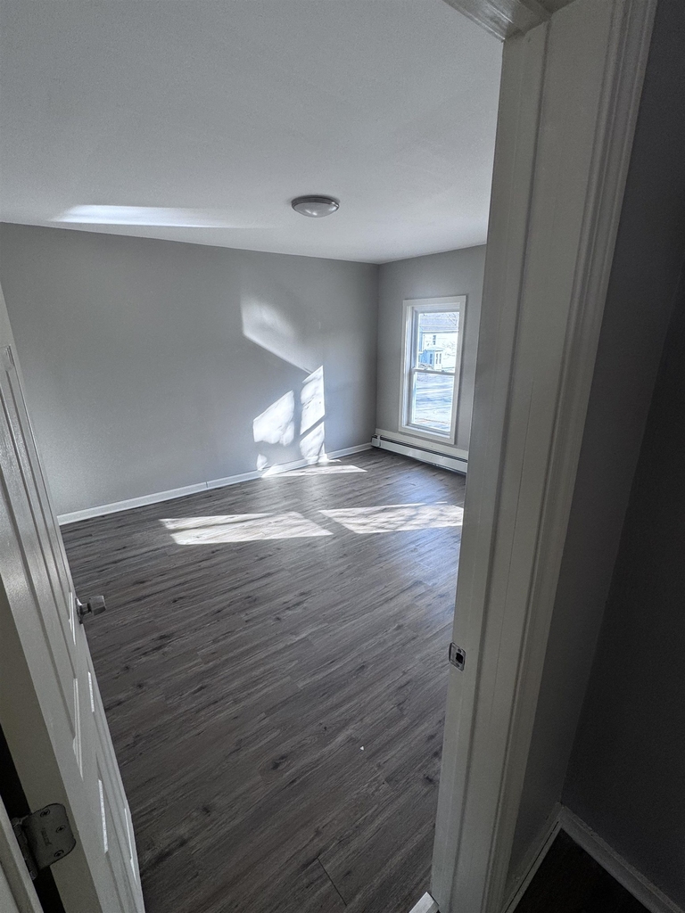 35 South - Photo 3