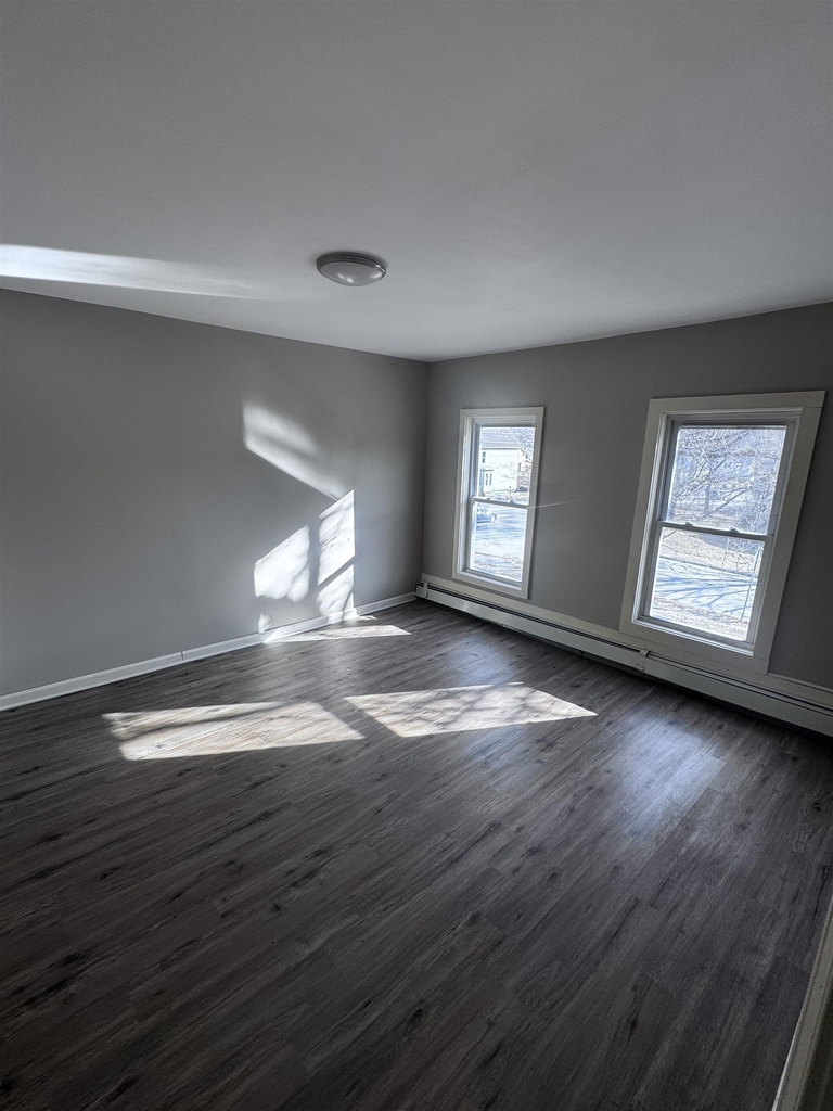 35 South - Photo 4
