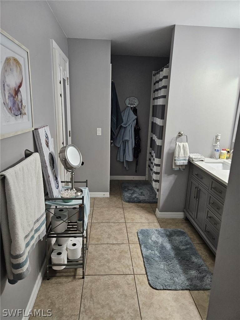 1206 Sw Trafalgar Parkway - Photo 3
