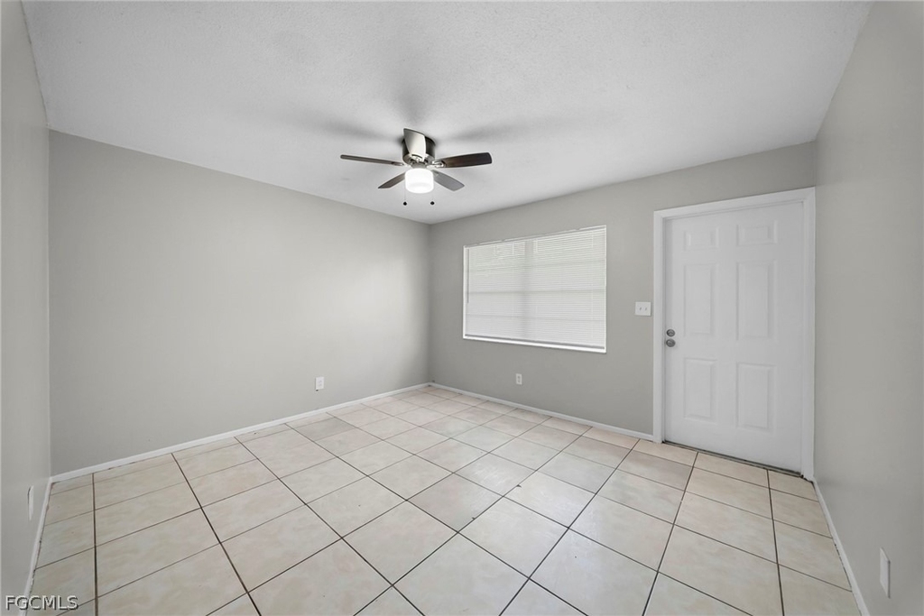464 Carolina Avenue - Photo 4