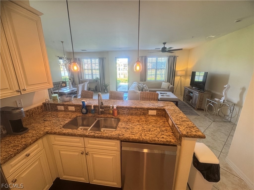11908 Izarra Way - Photo 5