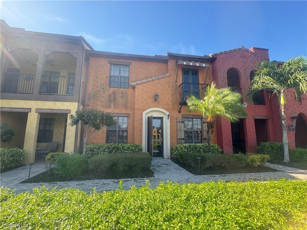 11908 Izarra Way - Photo 0