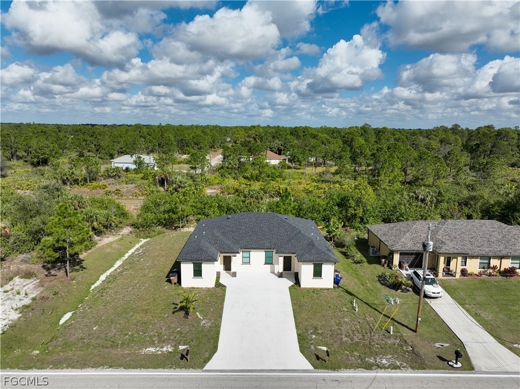714 W 12th Street - Photo 1