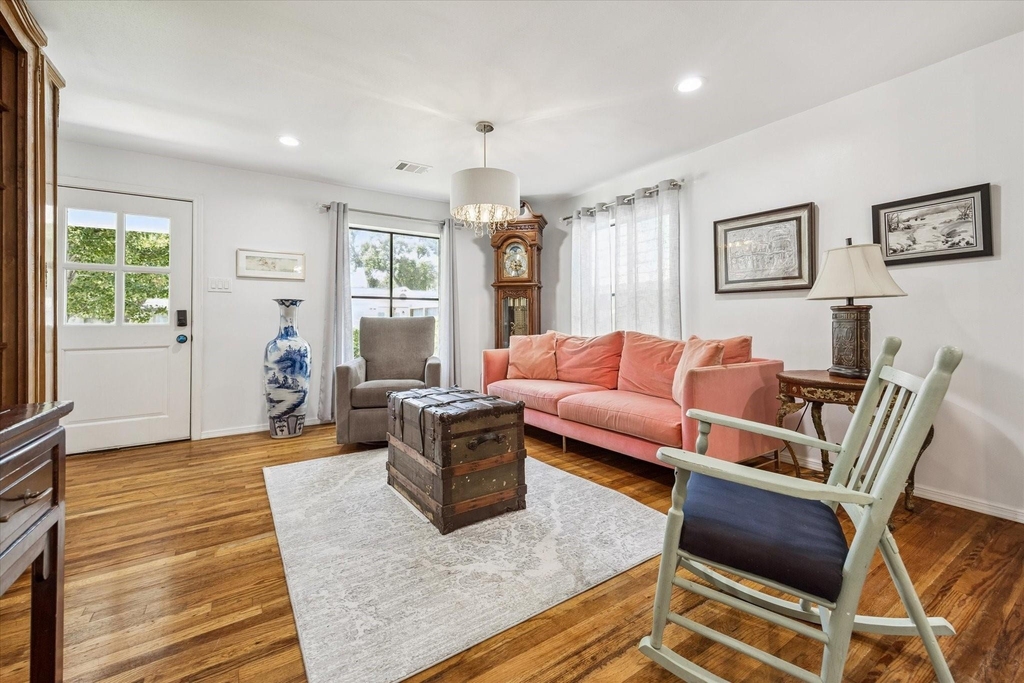 4710 Edison Street - Photo 4