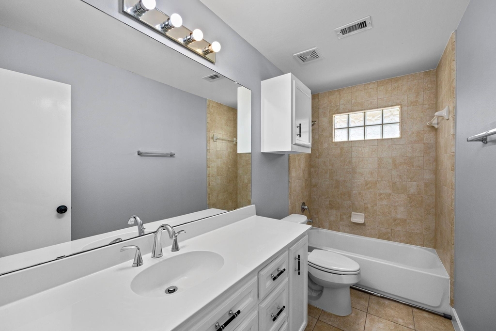 5951 South Loop E - Photo 19