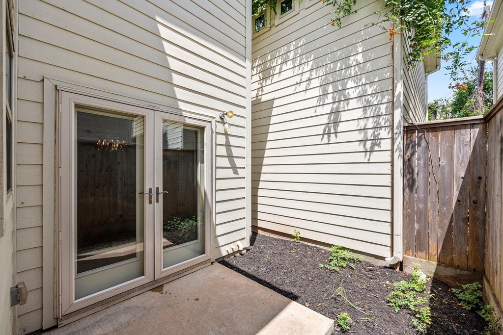5951 South Loop E - Photo 22