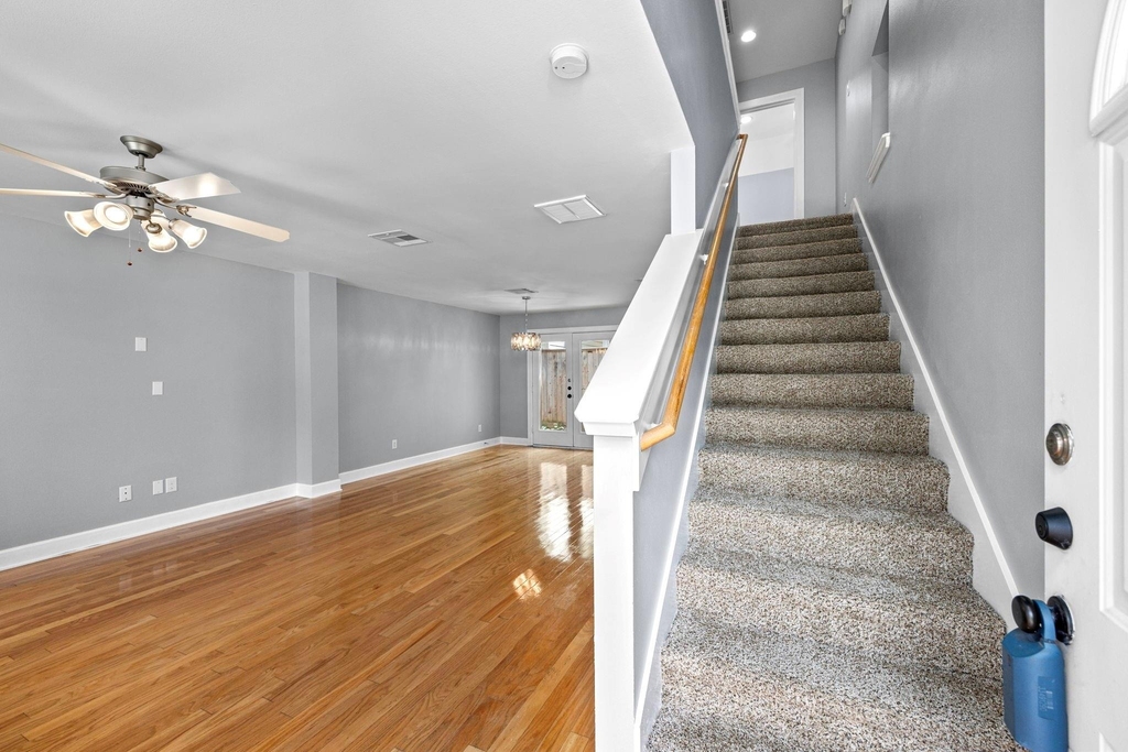 5951 South Loop E - Photo 3