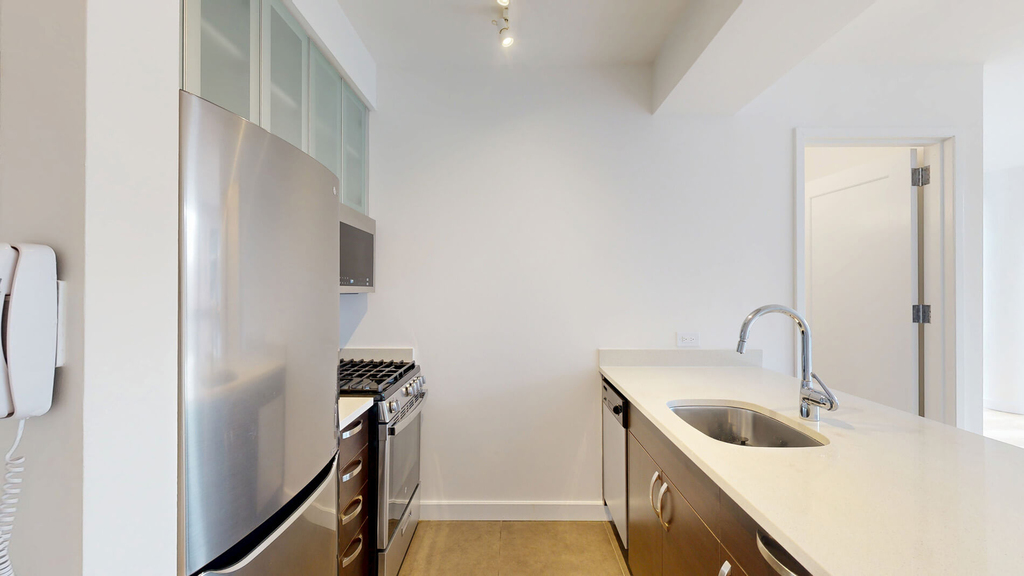808 Columbus Ave - Photo 1