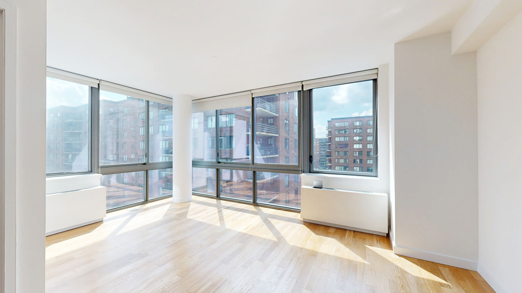 808 Columbus Ave - Photo 2