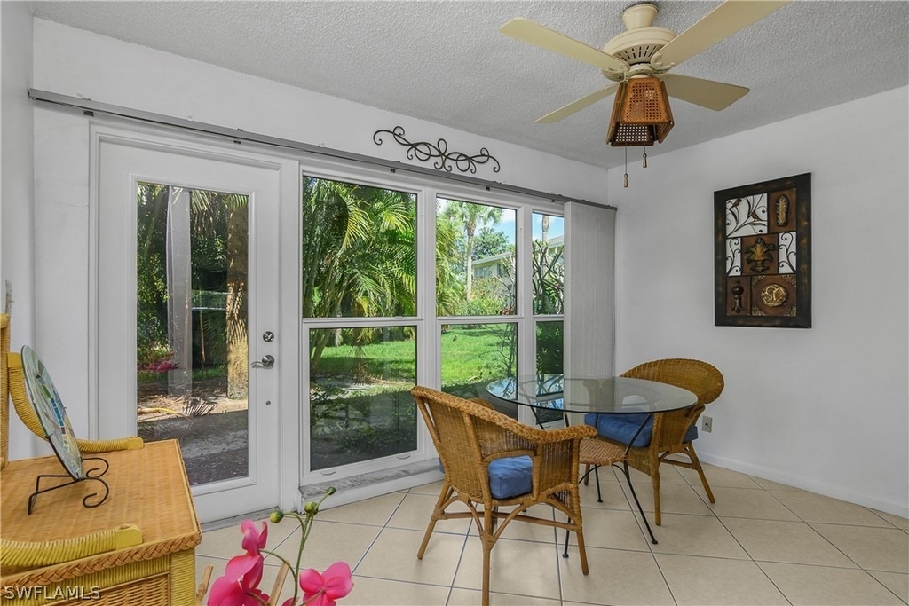 190 Palm Drive - Photo 4