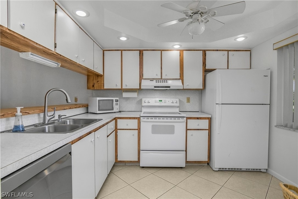 190 Palm Drive - Photo 11