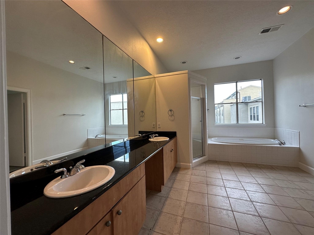 2713 Crawford Street - Photo 16