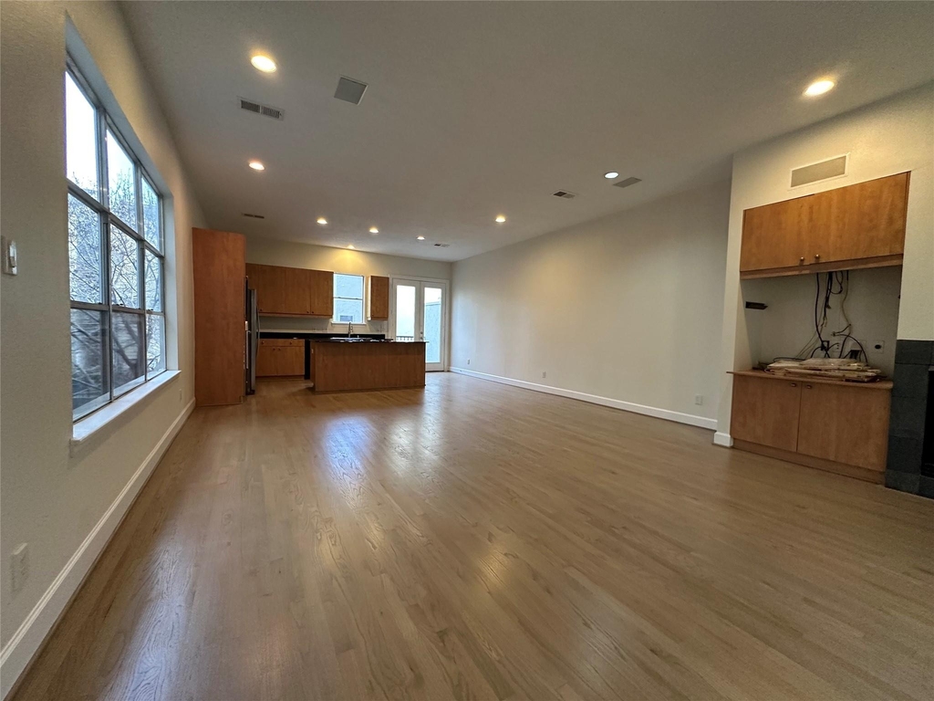 2713 Crawford Street - Photo 13