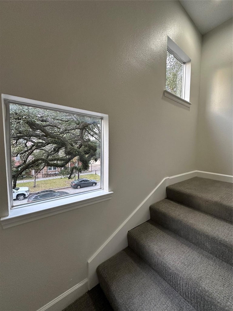 2713 Crawford Street - Photo 8