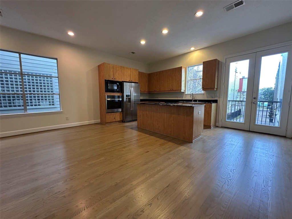 2713 Crawford Street - Photo 6