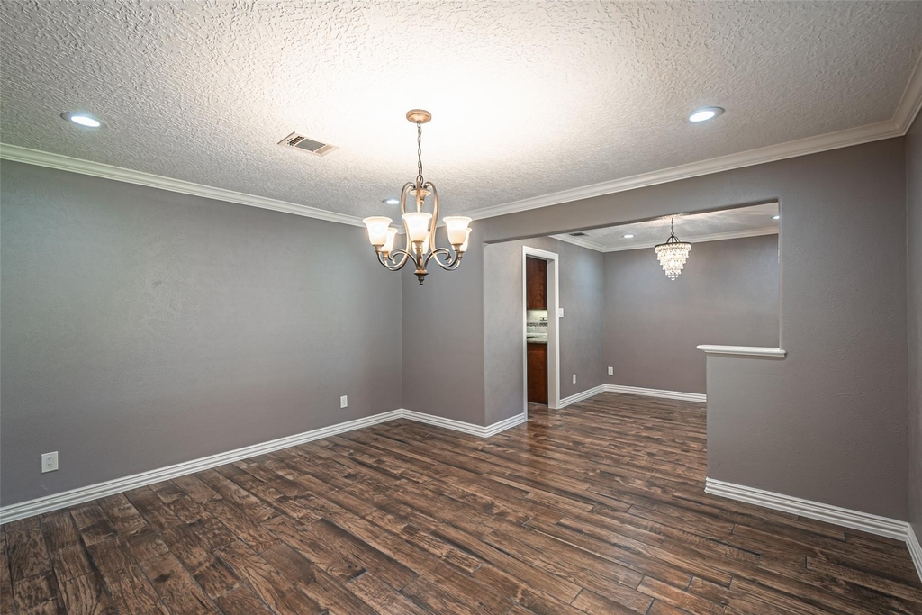 17615 Swansbury Drive - Photo 10