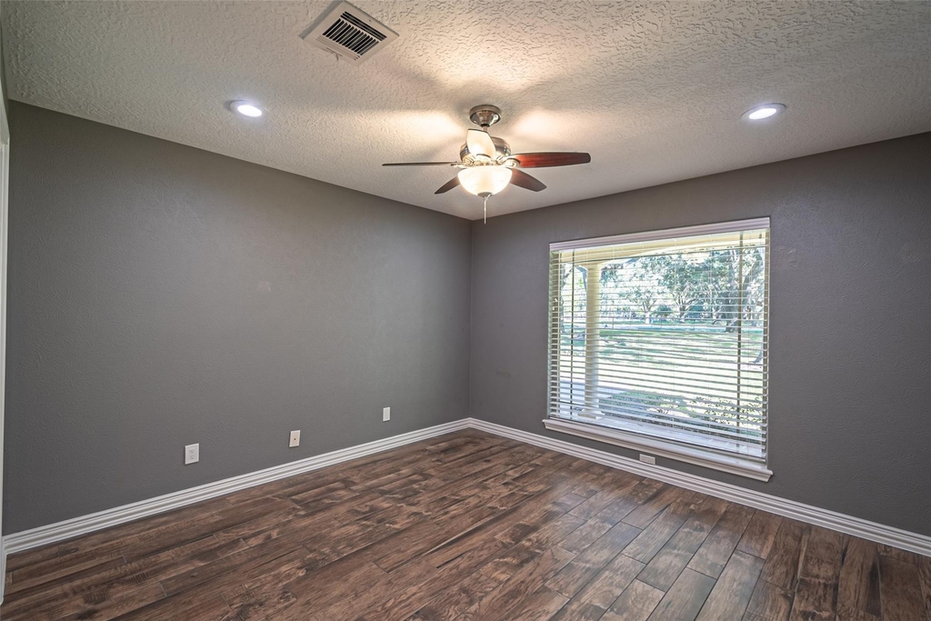 17615 Swansbury Drive - Photo 38