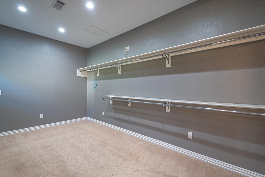 17615 Swansbury Drive - Photo 36