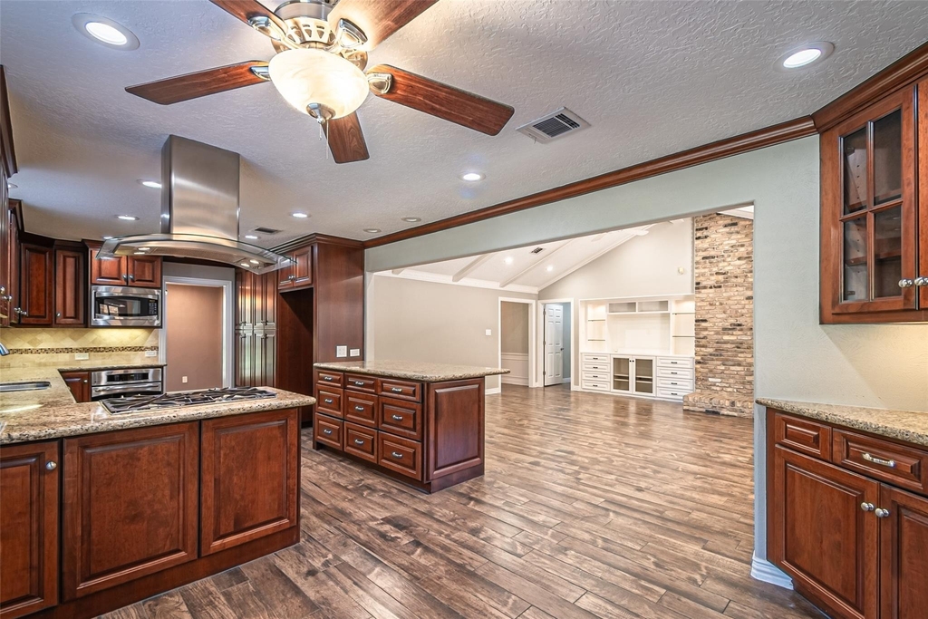 17615 Swansbury Drive - Photo 18