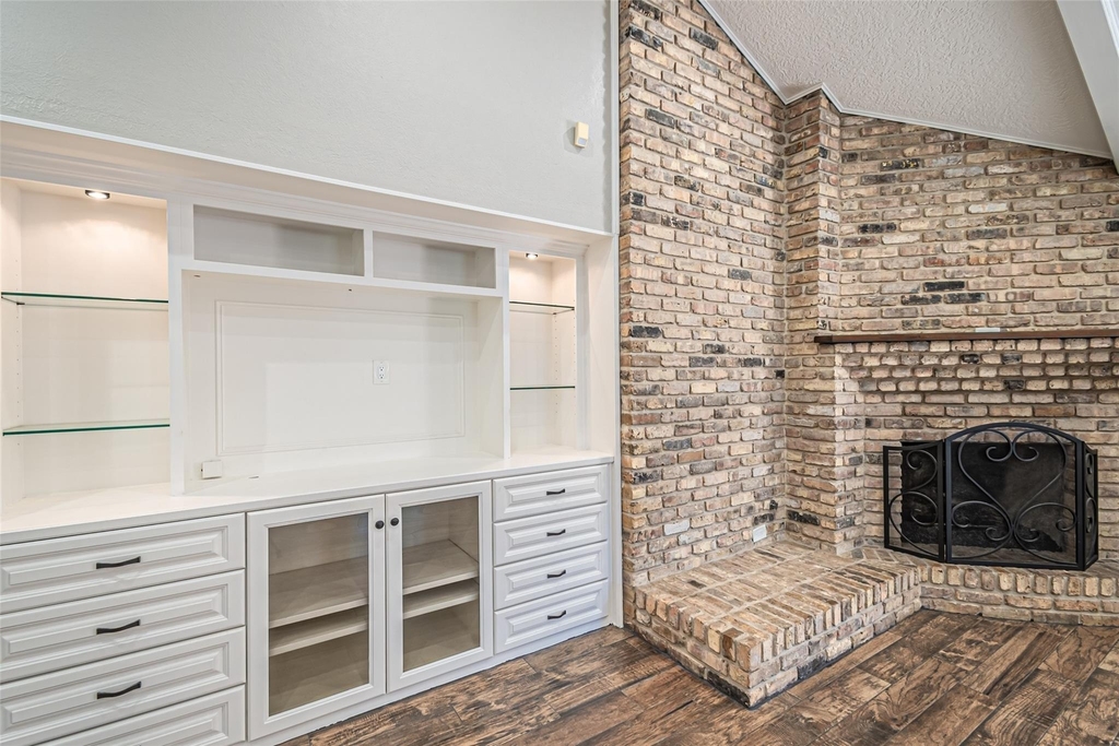 17615 Swansbury Drive - Photo 14