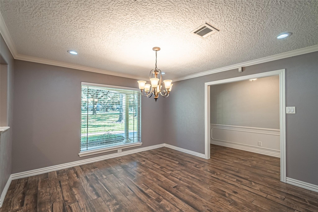 17615 Swansbury Drive - Photo 8